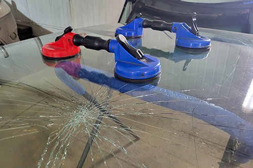 Showcase your windshield repair or replacement services to local Winnipeg and surrounding area customers.