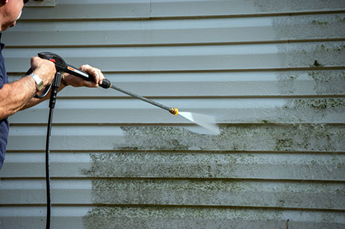 Showcase your Winnipeg area power washing & window washing services to local consumers.